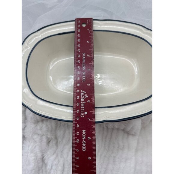 Cumberland Brambleberry Stoneware Oval Serving Dish 10 Inch - Picture 8 of 11